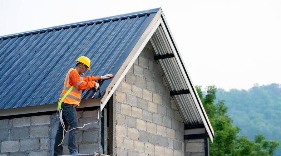 Professional gutter cleaning in Newfields, NH